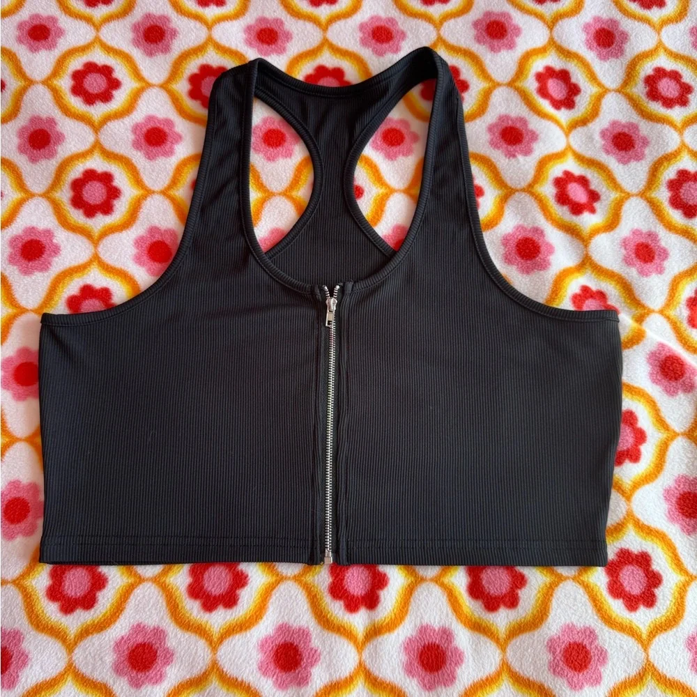 Black Zipper Front Sleeveless Razor Back Crop Top - Picture 2 of 8